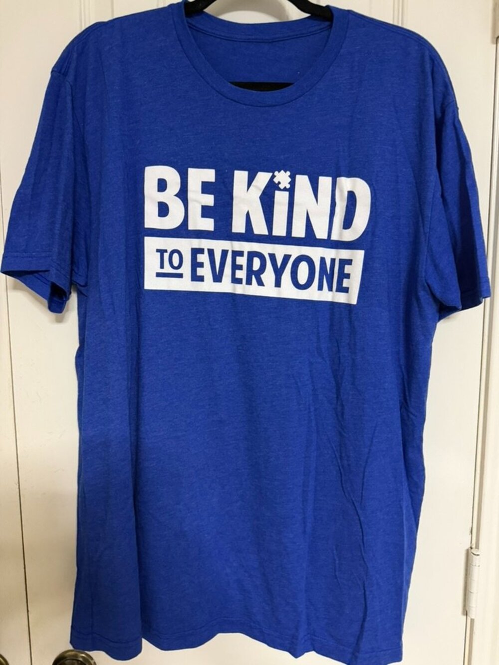 Be Kind to Everyone Size XL